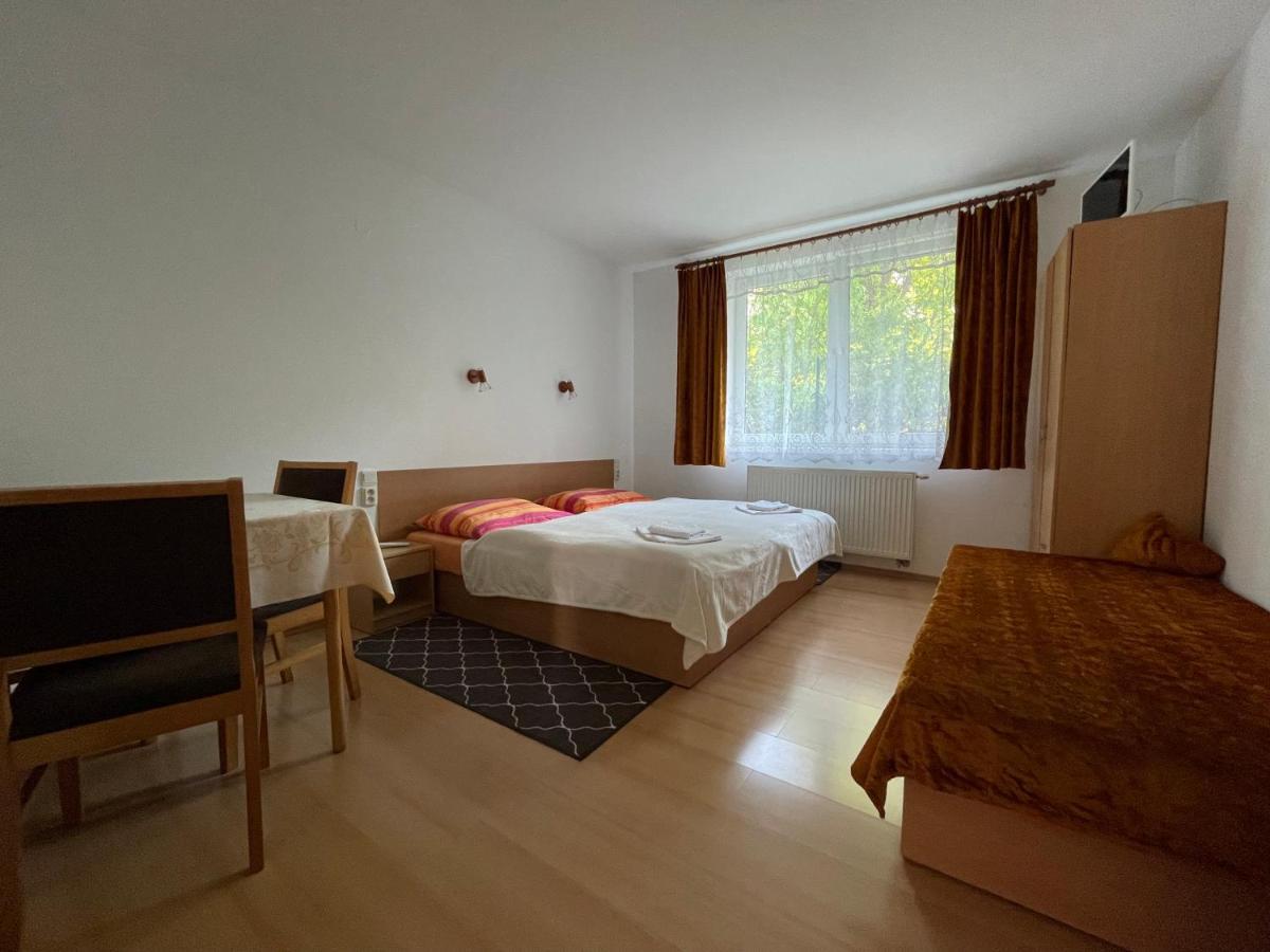 Privat Hotos Apartment Liptovsky Mikulas Exterior photo
